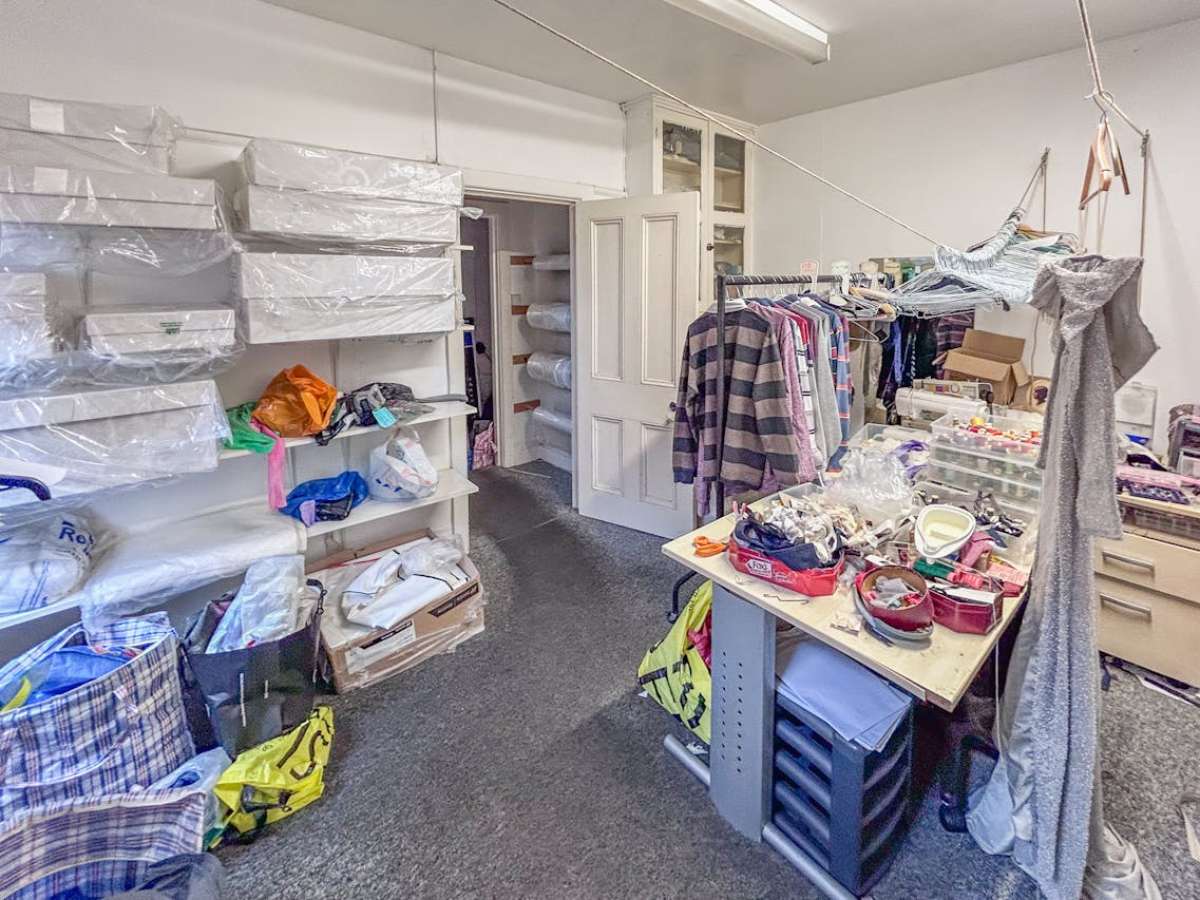 Retail/Shop in Bournemouth - photo 3