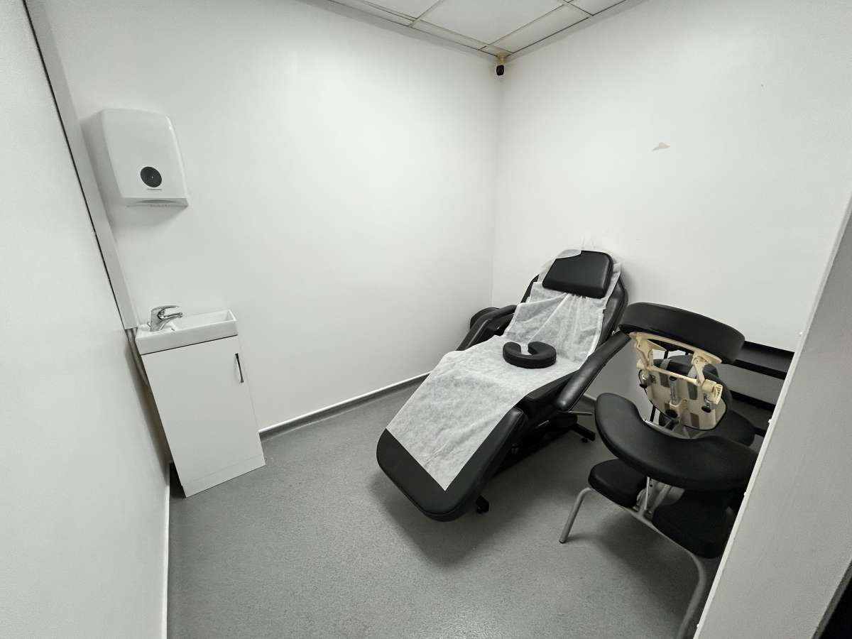 Retail/Shop in Bristol - photo 4