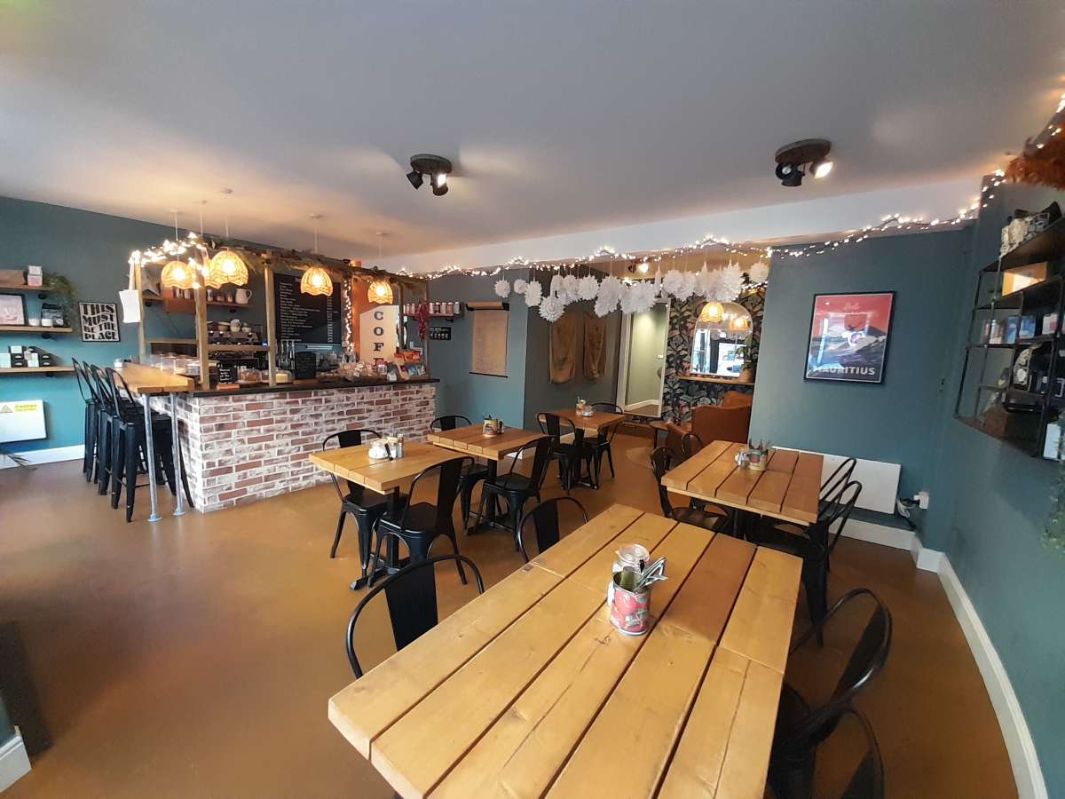 Retail/Shop in Ely - photo 2