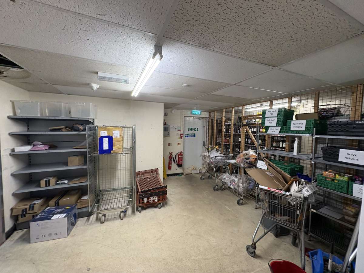 Retail/Shop in Fareham - photo 3