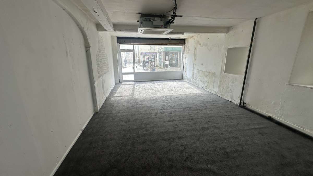 Retail/Shop in Penzance - photo 2