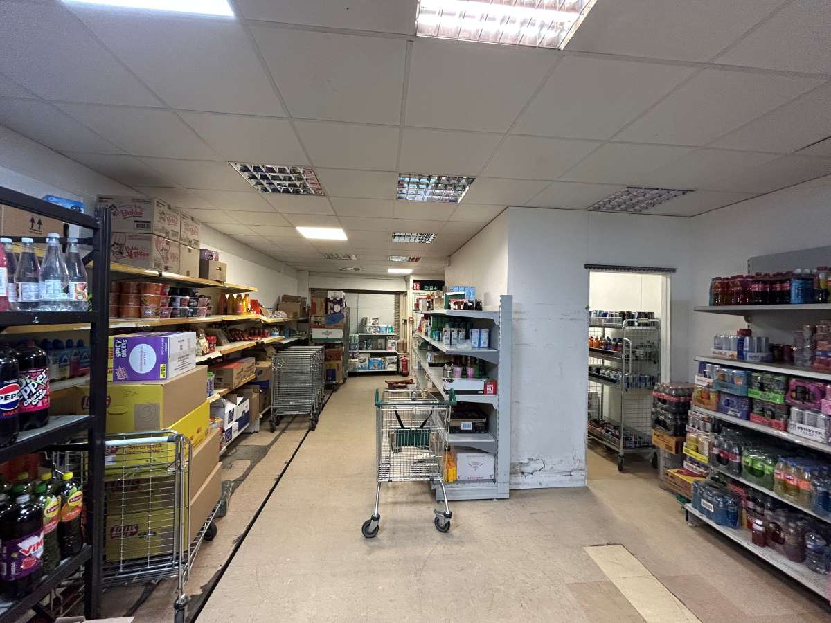 Retail/Shop in Leicester - photo 2