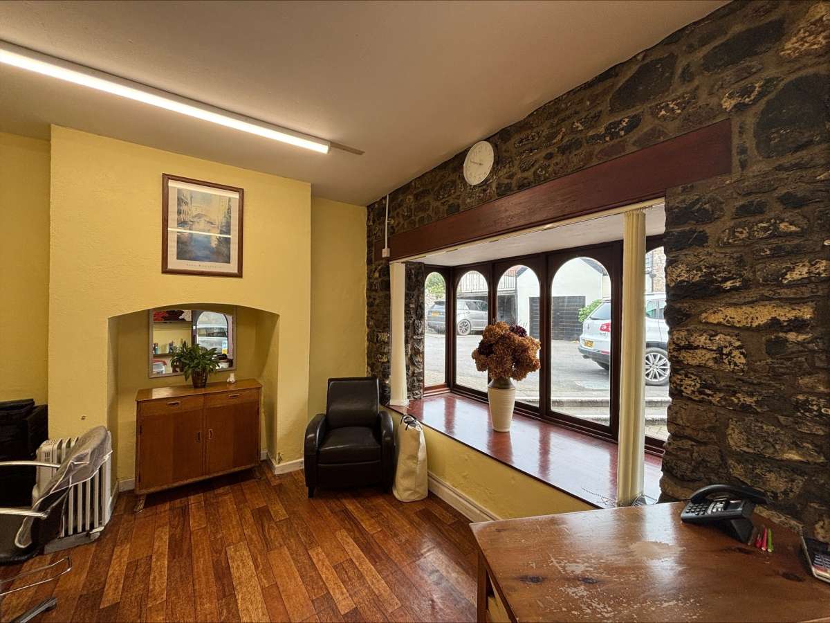 Retail/Shop in Cheddar - photo 2