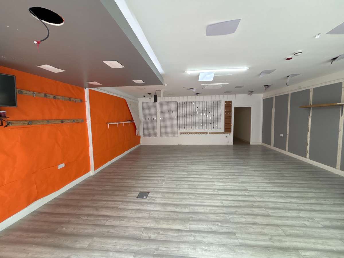 Retail/Shop in Perth - photo 2