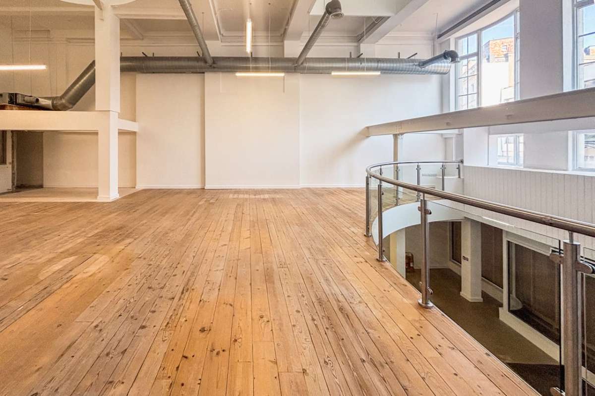 Retail/Shop in Bournemouth - photo 3