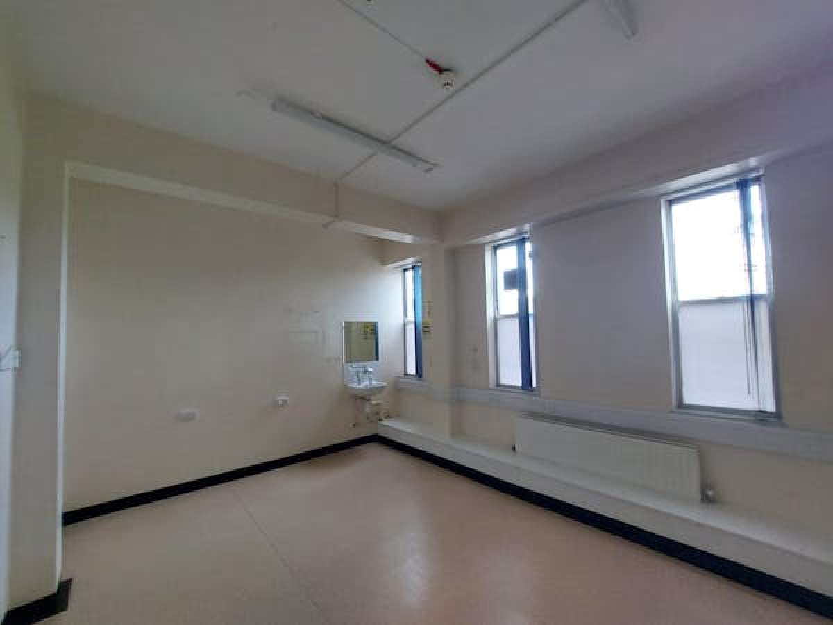 Retail/Shop in Worksop - photo 4