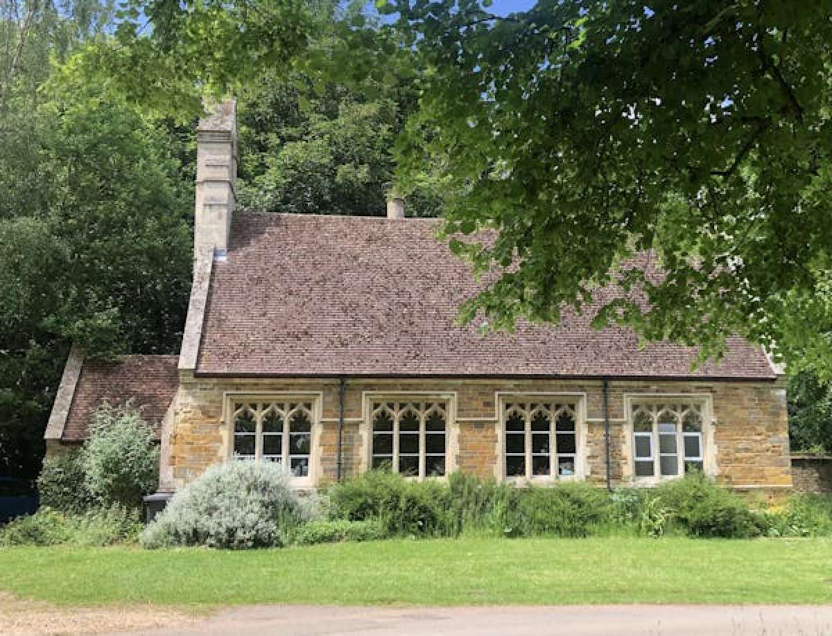 Retail/Shop in Northampton - photo 2