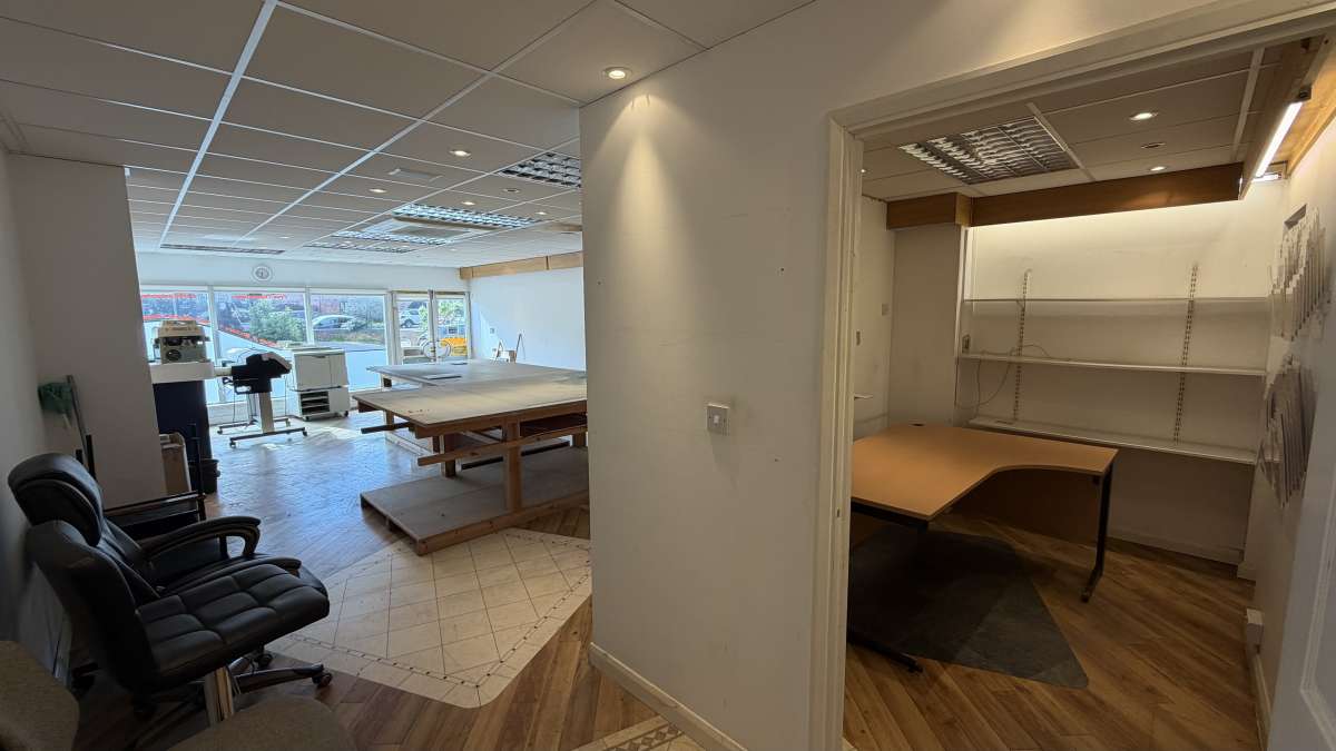 Retail/Shop in Warwick - photo 3