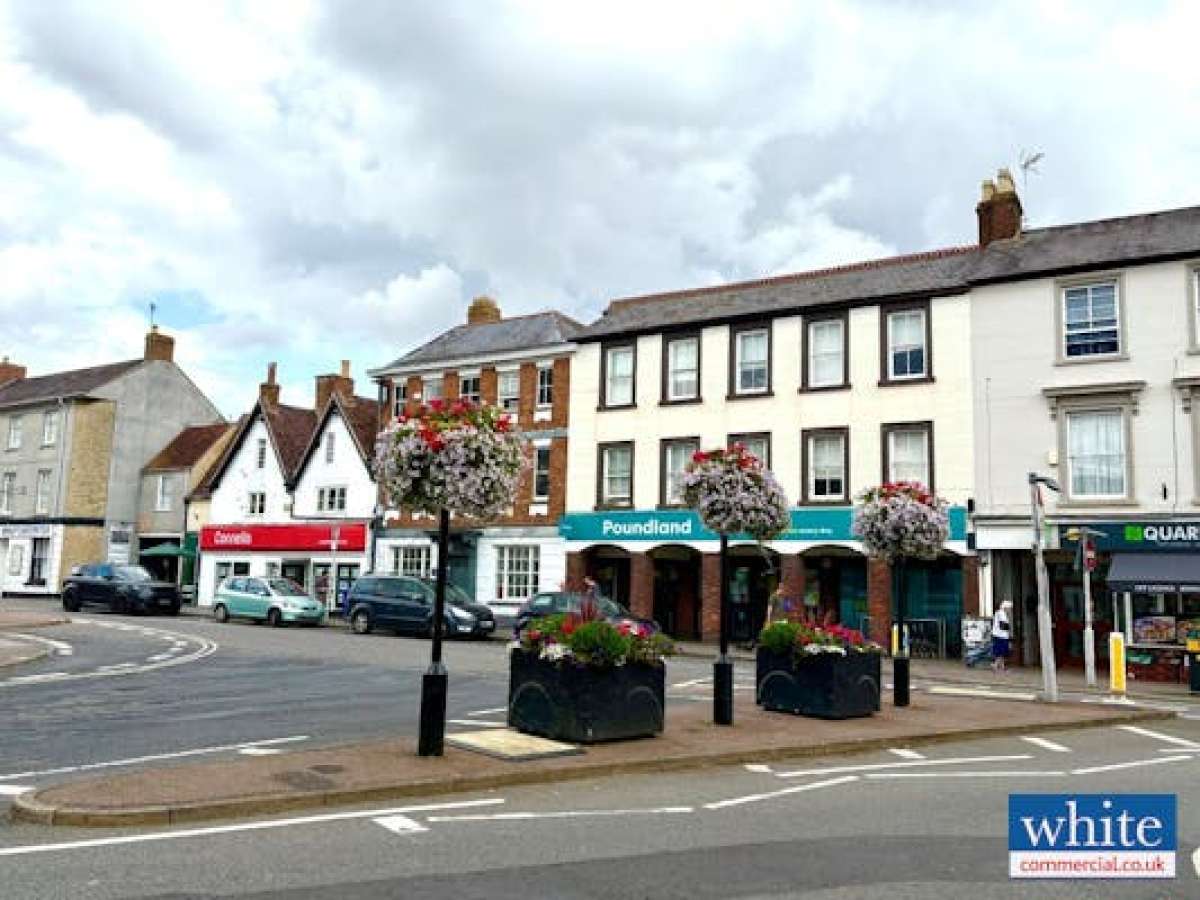 Retail/Shop in Bicester - photo 4