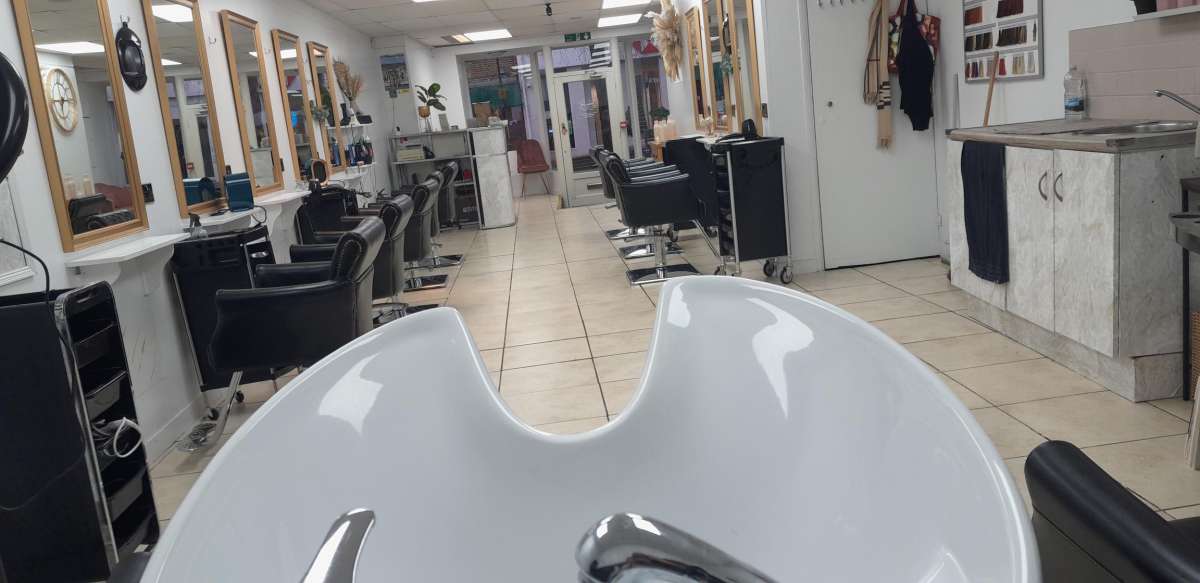 Retail/Shop in Ashford - photo 3