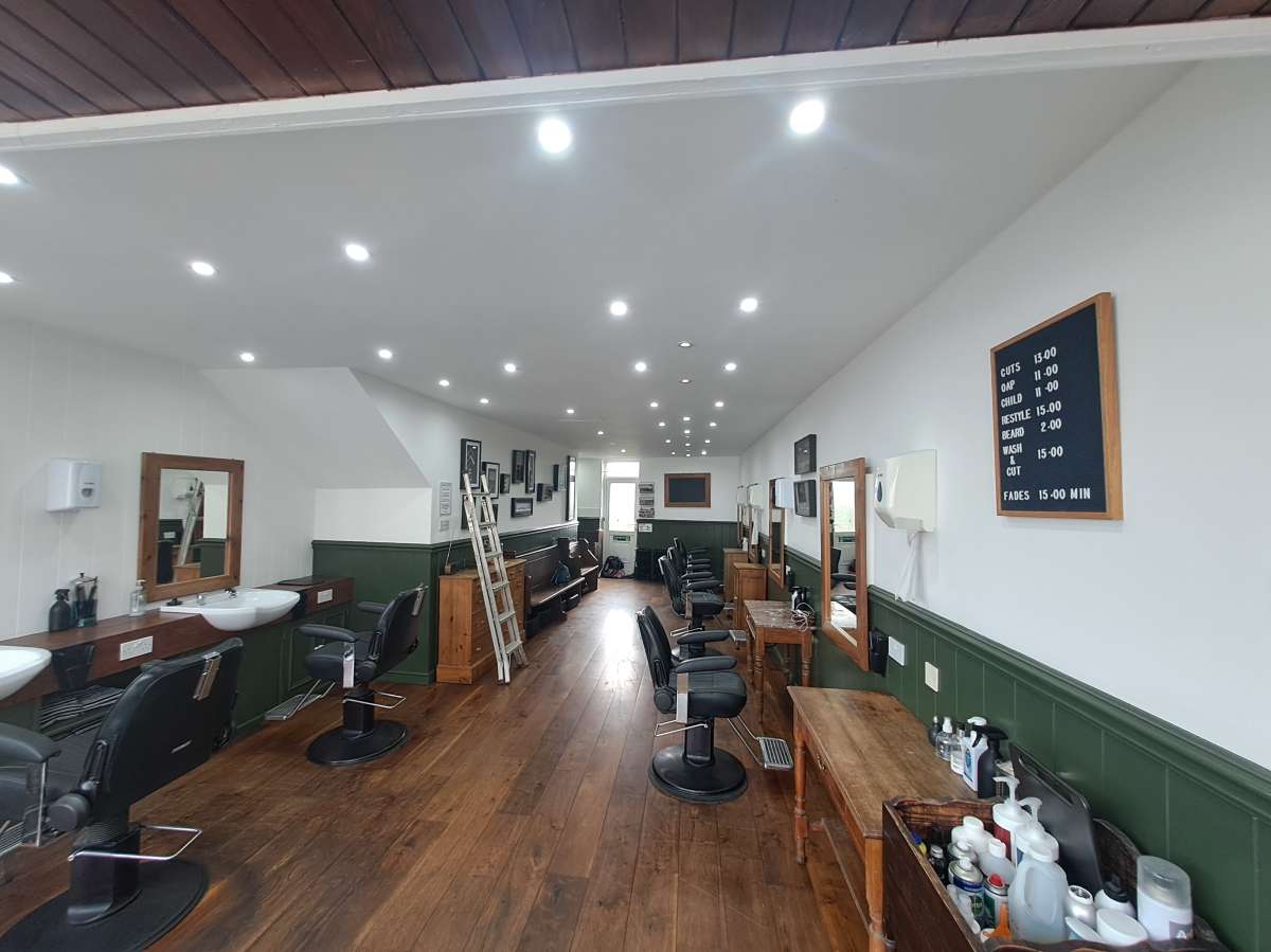 Retail/Shop in Elburton - photo 2