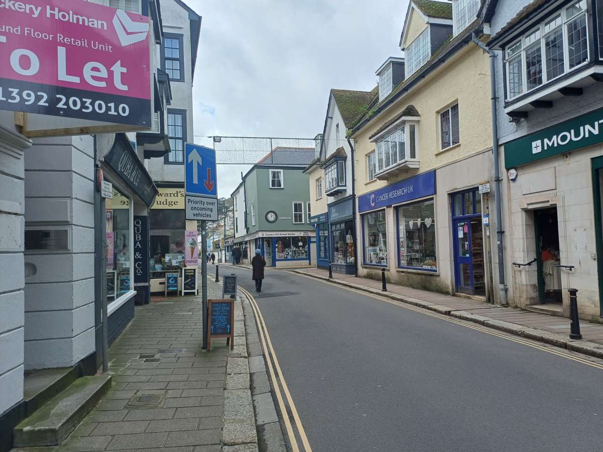 Retail/Shop in Dartmouth - photo 3