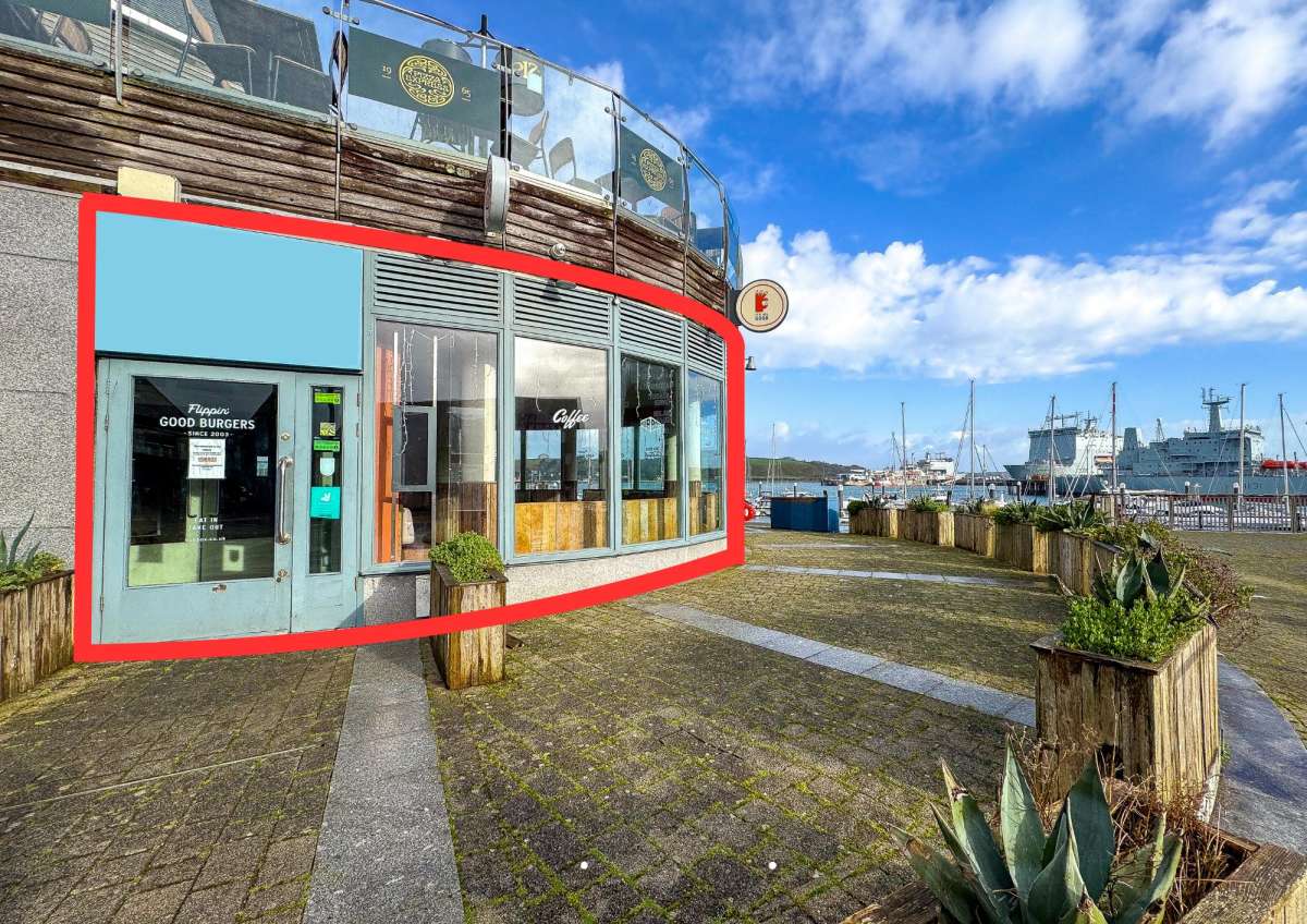 Retail/Shop in Falmouth - photo 2