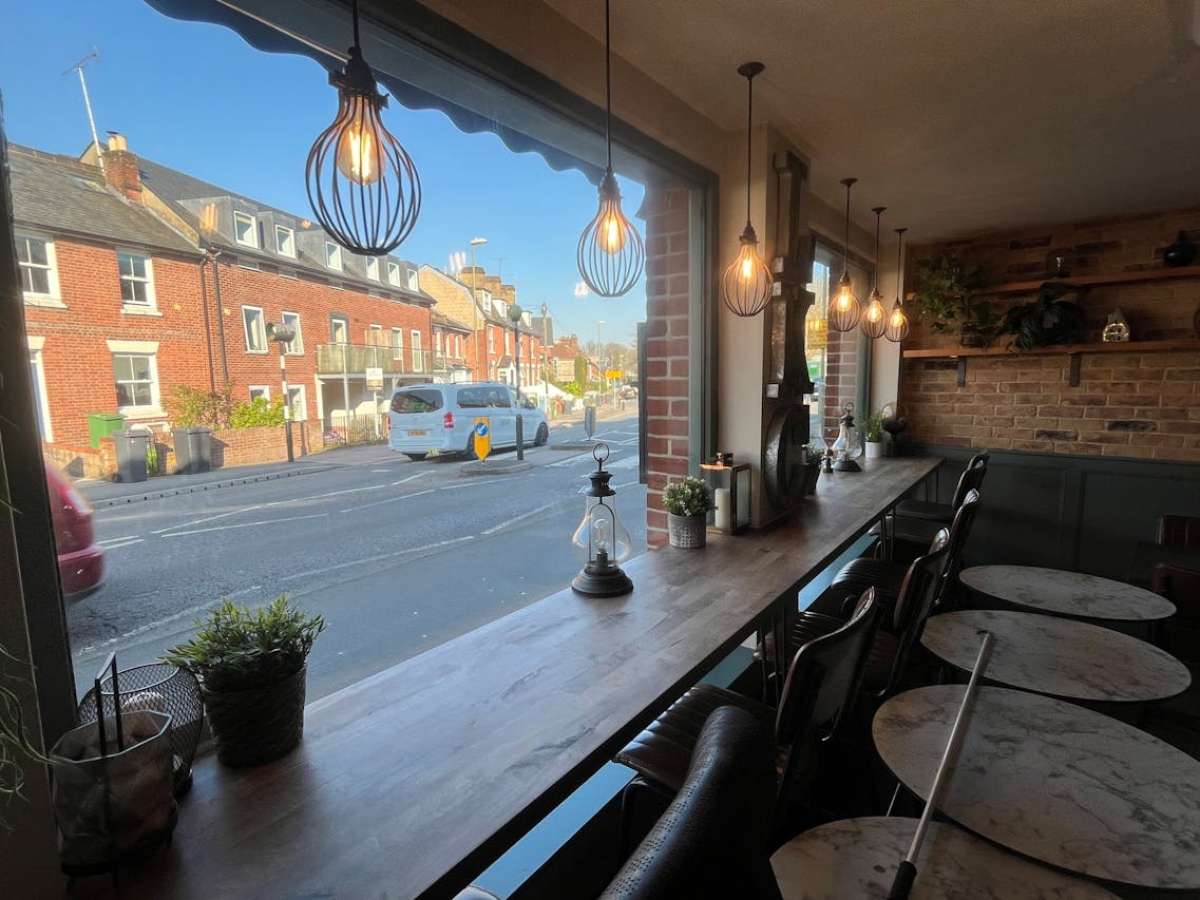 Retail/Shop in Winchester - photo 3