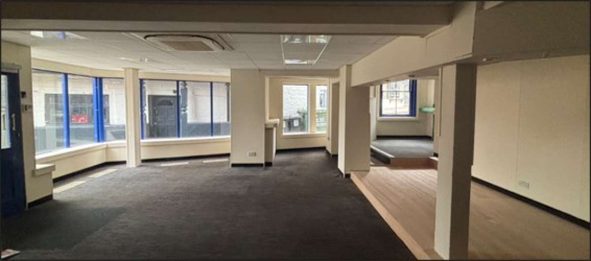 Retail/Shop in Ashbourne - photo 2