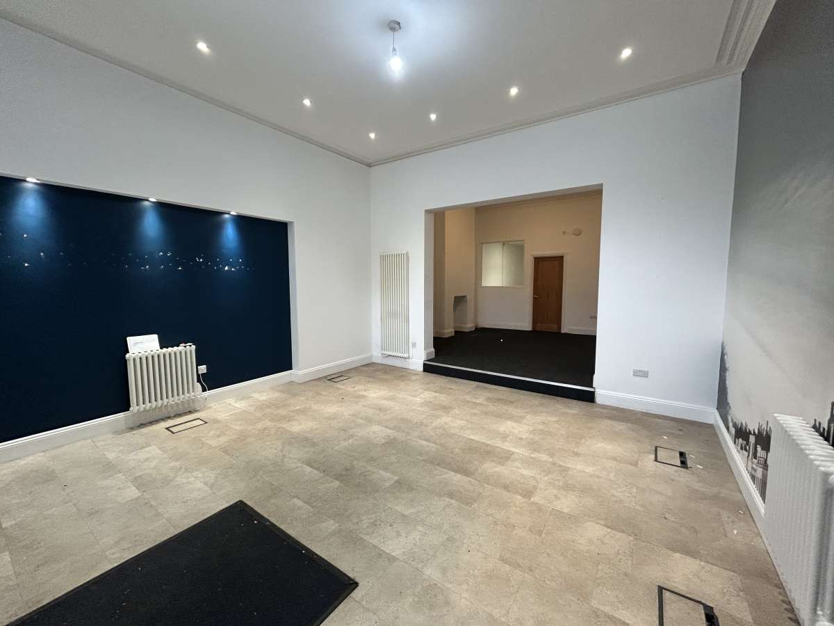 Retail/Shop in Bristol - photo 2