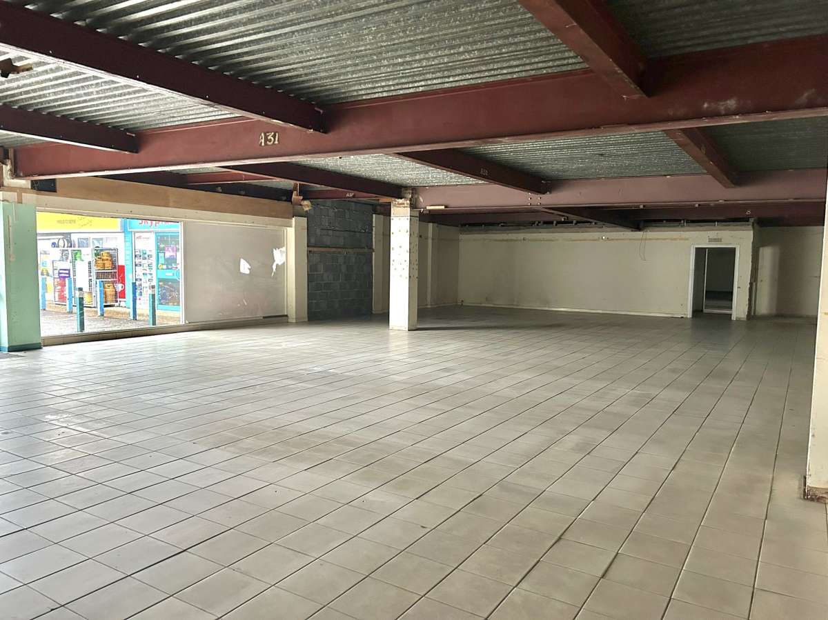 Retail/Shop in Hellesdon - photo 2