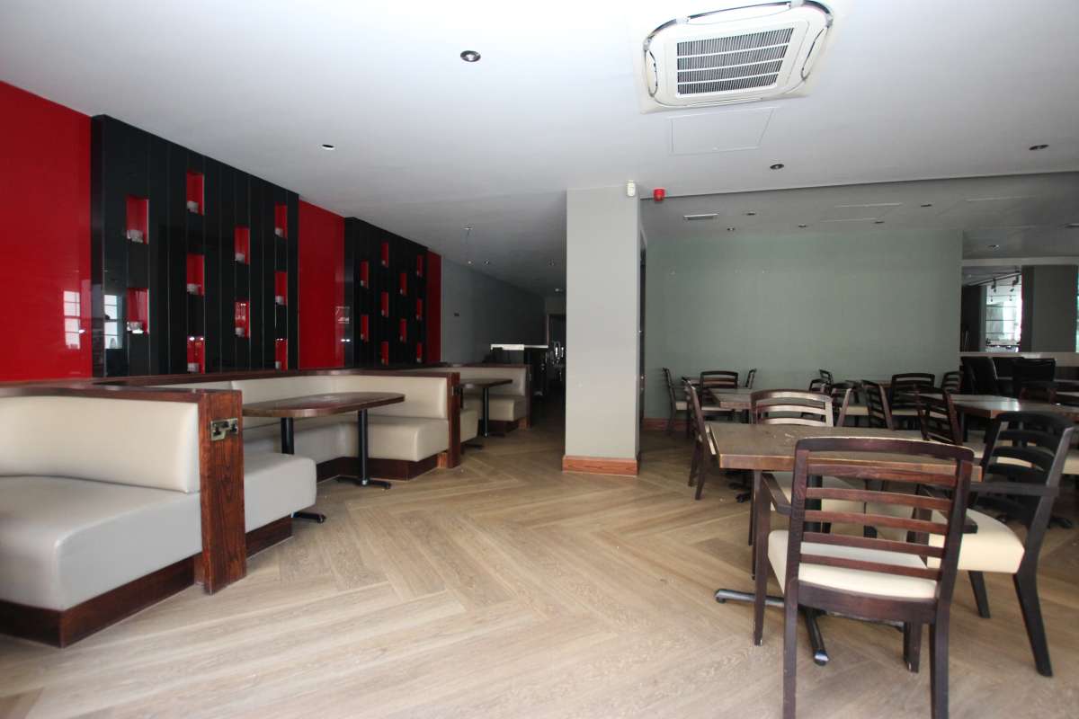 Retail/Shop in Boston - photo 4