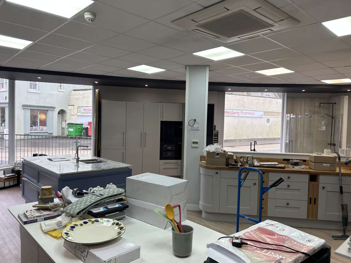 Retail/Shop in Kingsbridge - photo 2