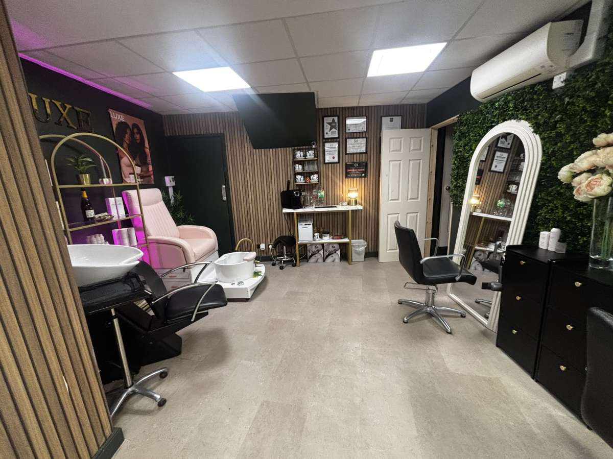 Retail/Shop in Hinckley - photo 4