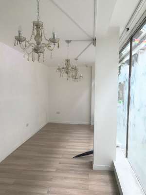 Retail/Shop in Bristol - photo 4