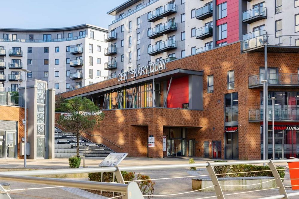 Retail/Shop in Southampton - photo 3