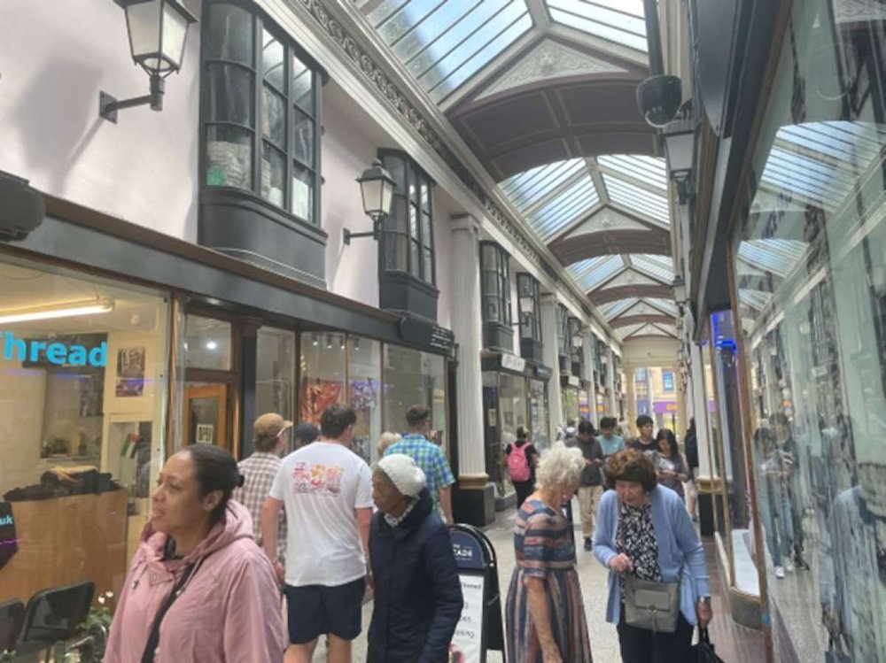 Retail/Shop in Bristol - photo 3