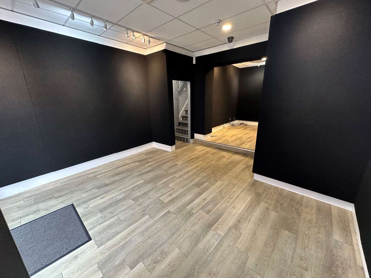 Retail/Shop in Leicester - photo 3