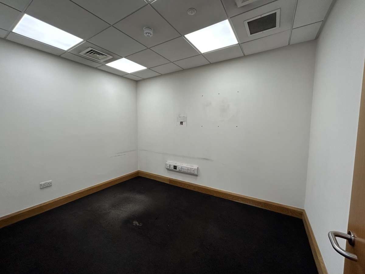 Retail/Shop in Derby - photo 4