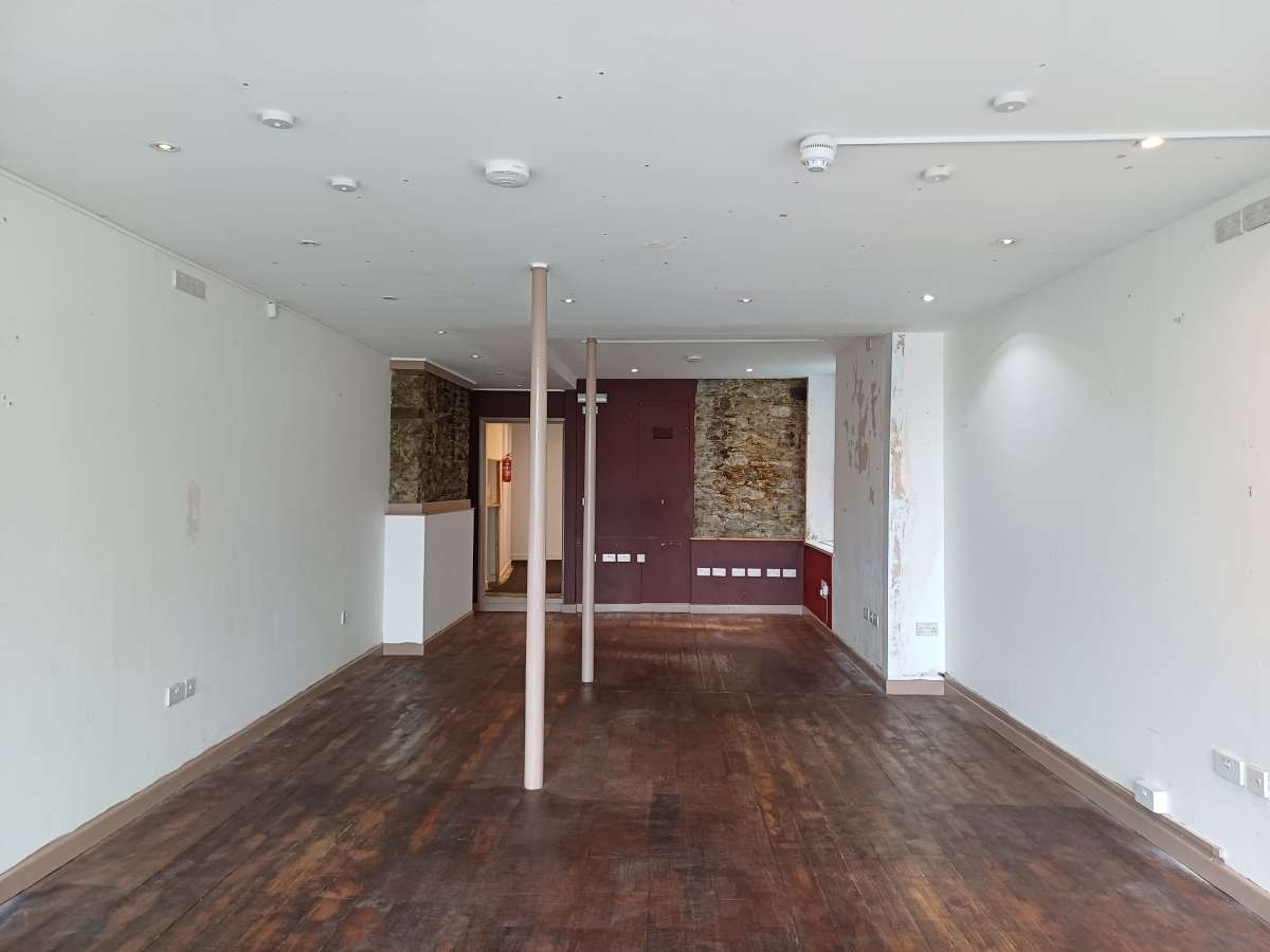 Retail/Shop in Tavistock - photo 2