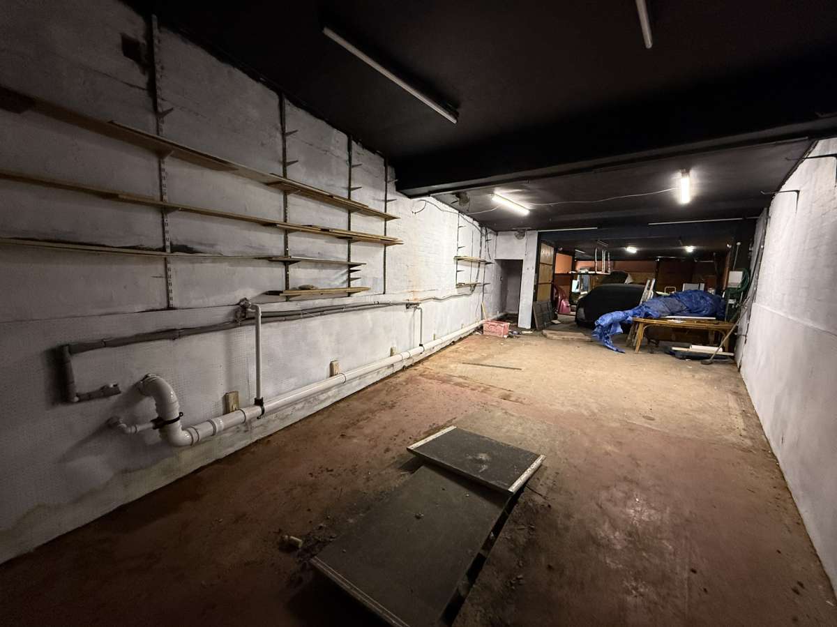 Storage in Nuneaton - photo 2