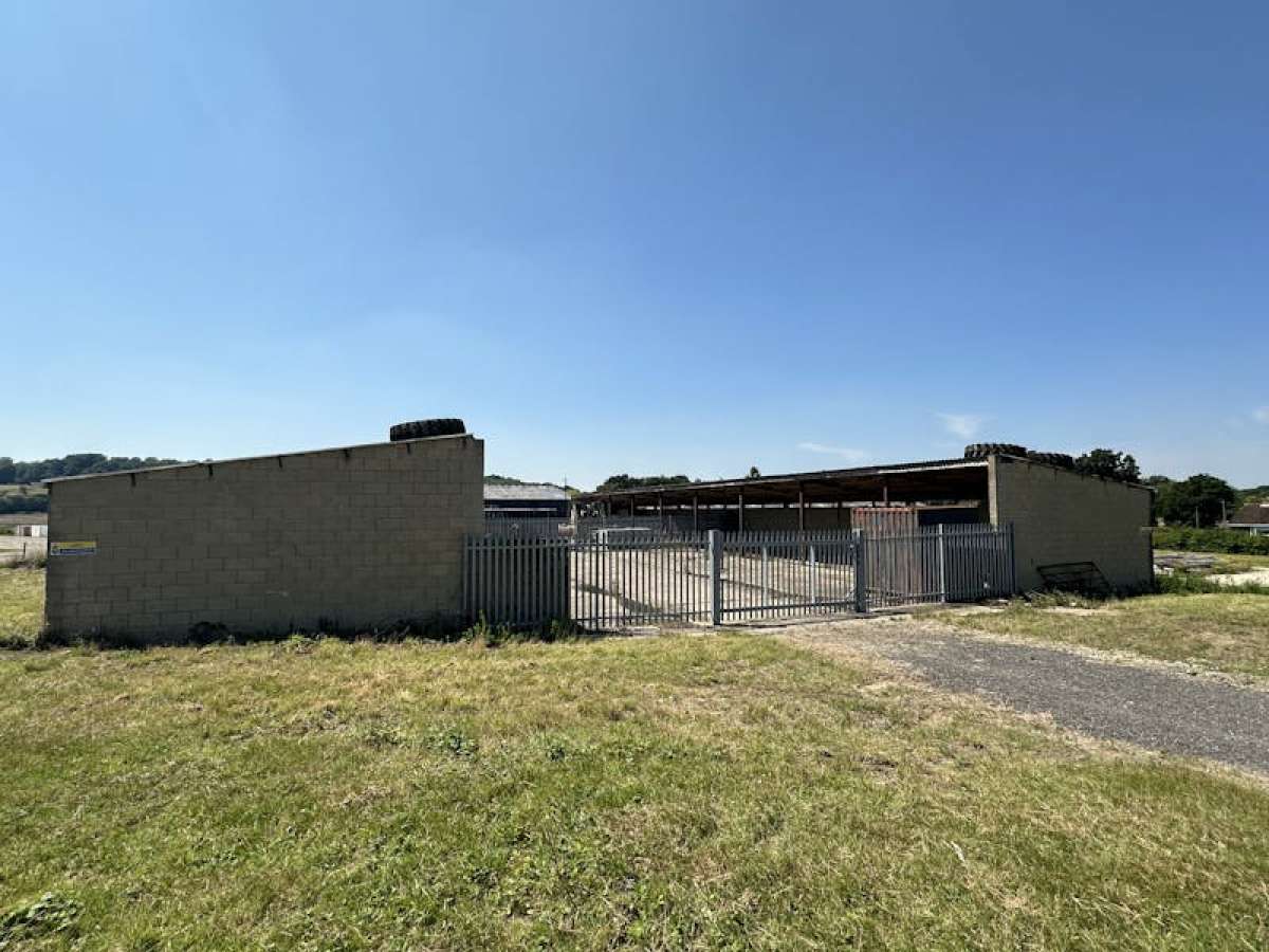 Storage in Blackmoor, Liss - photo 3