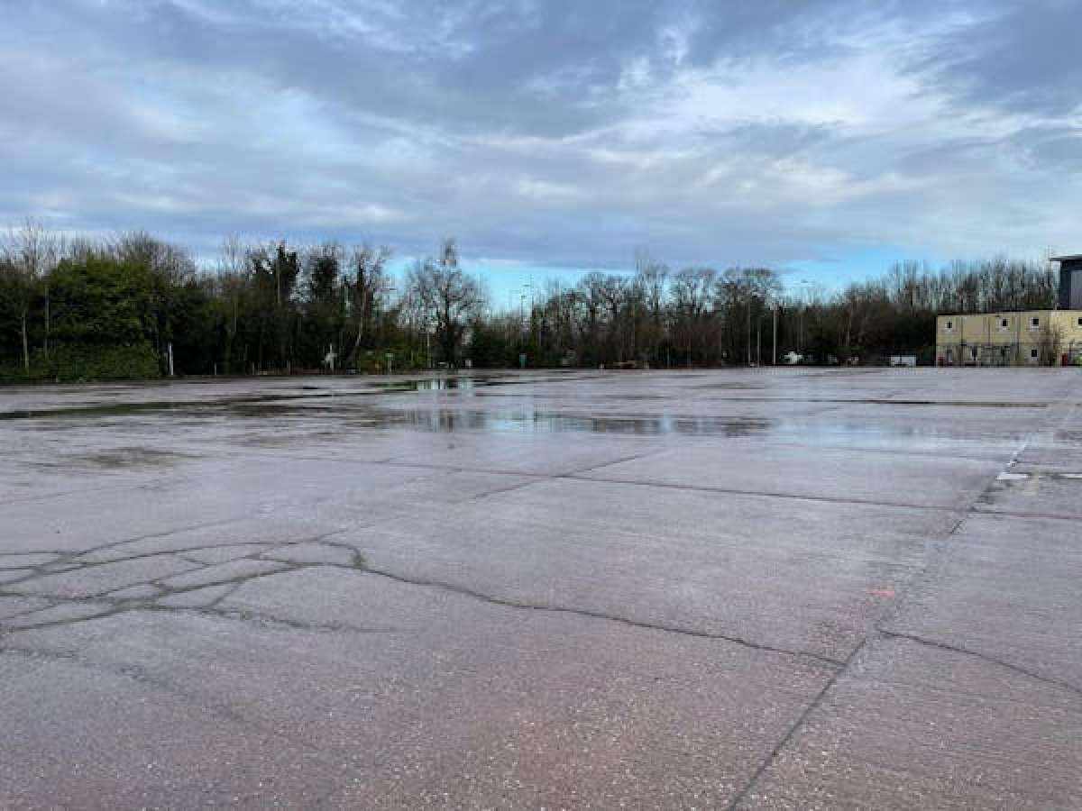 Storage in Wolverhampton - photo 2