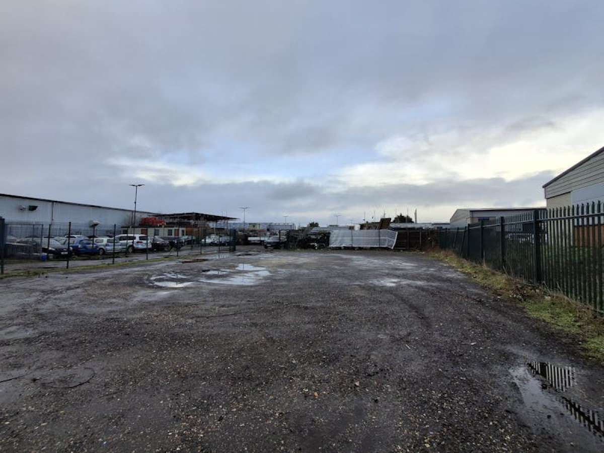 Storage in Ringwood - photo 2