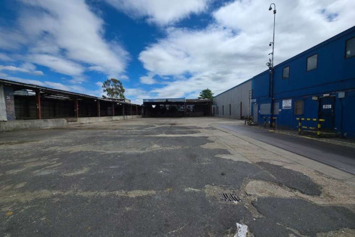 Storage in Barking - photo 3